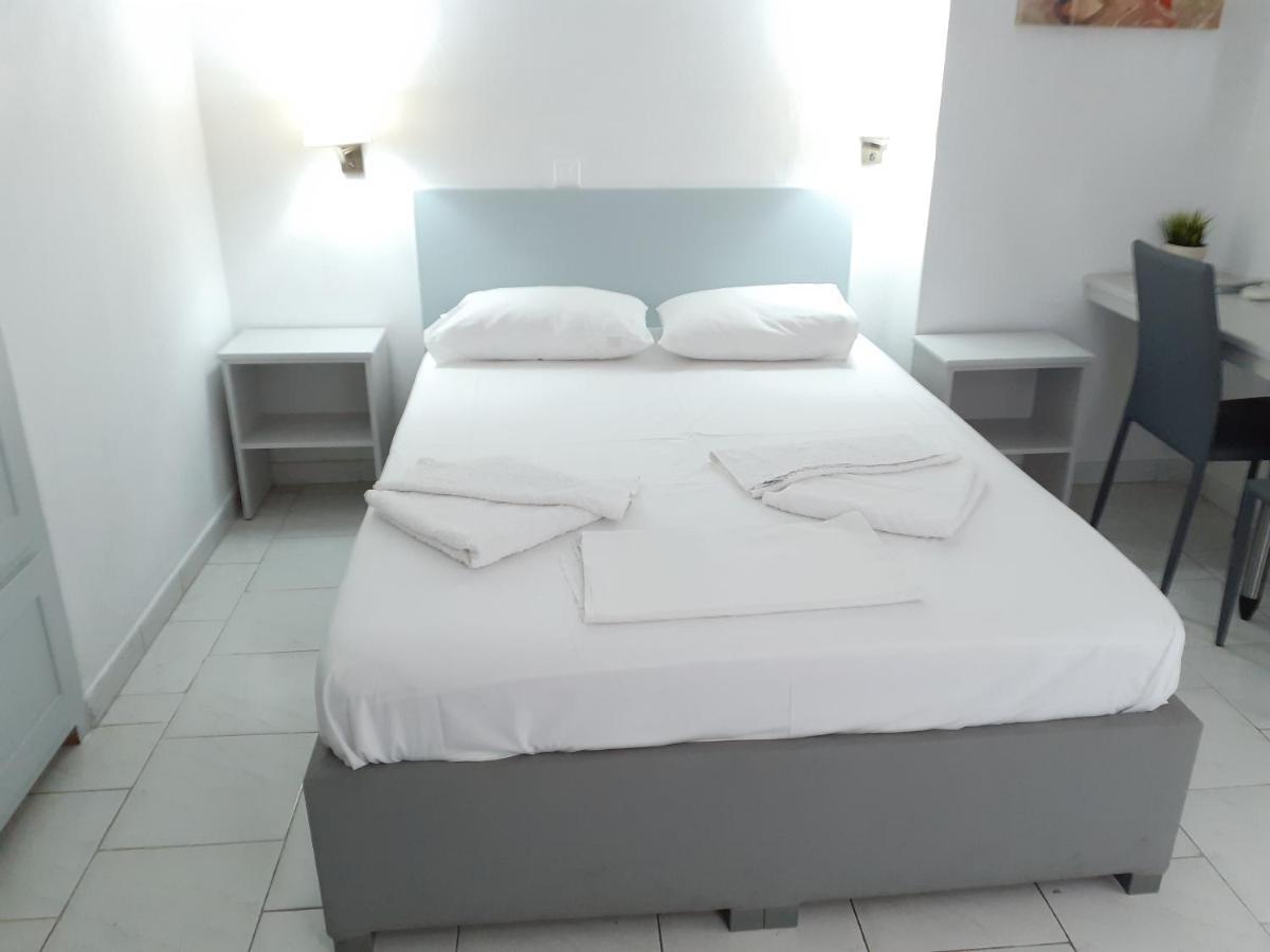 Diana Rooms Chania  Ngoại thất bức ảnh